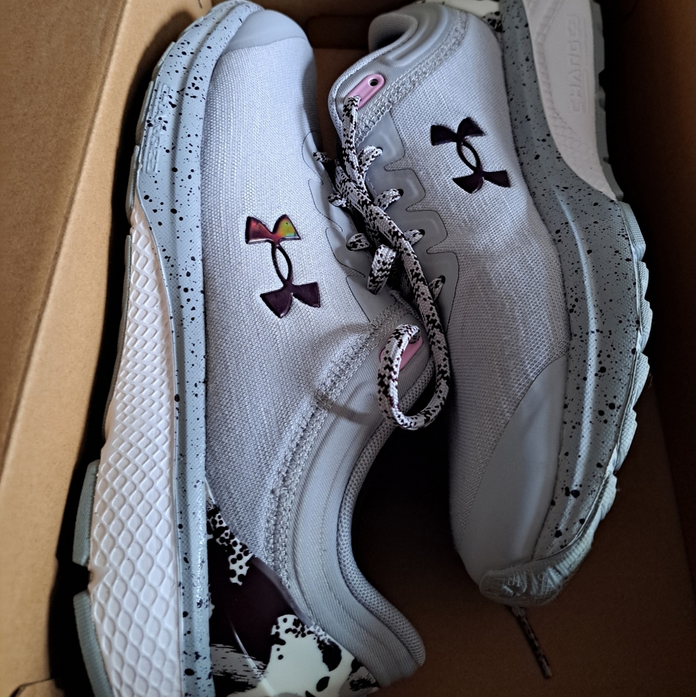 Under Armour Womens Escape Charged Shoes